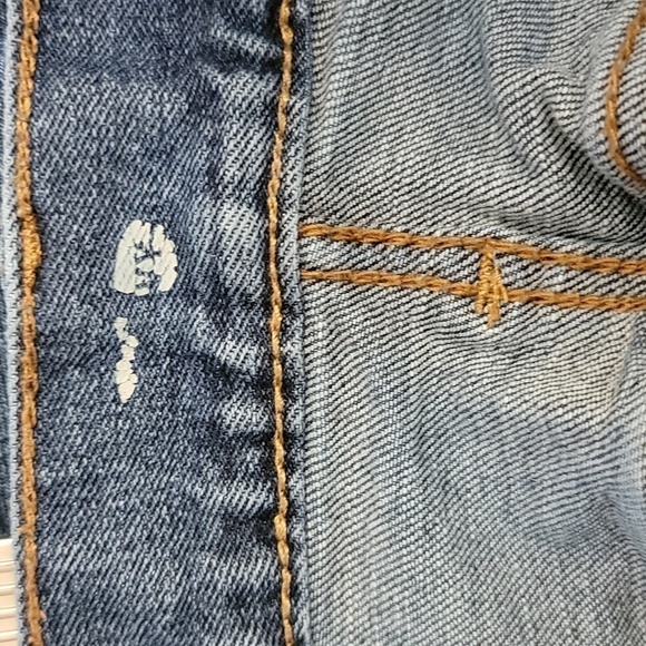 Old Navy | Straight Leg Jeans - Picture 5 of 5